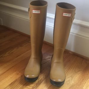 Matte Hunter rain boots